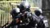 Polisi antiteror dalam latihan kontraterorisme di pelabuhan Benoa, Bali, 8 Maret 2018 (Foto: AFP)