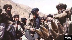 Para anggota kelompok militan Taliban-Afghanistan.