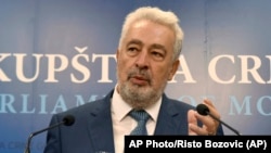 ARHIVA - Premijer Crne Gore Zdravko Krivokapić (Foto: AP/Risto Božović)