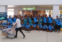 Para tamu tiba di bandara Internasional Nadi di Fiji, Rabu, 1 Desember 2021. (Tourism Fiji via AP)