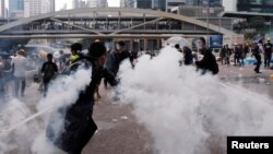 2019年6月12日在香港反對擬議的引渡法案示威期間。