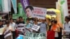 铜锣湾书店股东被强行带往大陆在香港引发抗议（美囯之音海彦拍攝）