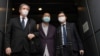路透社：香港警方突袭，拘捕资深民主人士