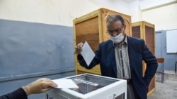 2Rs, Áfric Ocidental: O Referendo Constitucional na Argélia