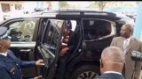 Mutungamiri wenyika VaEmmerson Mnangagwa vachisvika muNational Stadium kuBotswana pakugadzwa KwaVaDuma Boko kuti vatungamire Botswana.