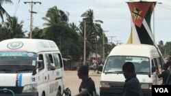 Rua do monumento Emulação Socialista em Pemba, Cabo Delgado, Moçambique