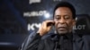 Legenda sepak bola asal Brazil Pele ikut ambil bagian dalam sebuah pertemuan di Paris pada 2 April 2019. (Foto: AFP/Franck Fife)