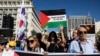 Pro-palestinski demonstranti ispred grčkog parlamenta u Atini, 5. novembra 2023. (Foto: AP /Yorgos Karahalis)