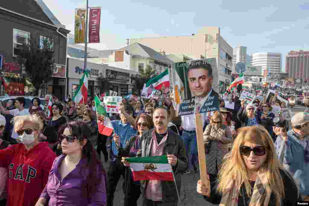 People rally in support of Iranian anti-government protests in Los Angeles, CA., Jan. 7, 2018.