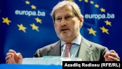 Komisioner Anggaran Uni Eropa, Johannes Hahn, berbicara di Brussel (foto: dok). 