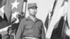 韩国第一步兵师师长白善烨1953年10月29日在韩国阅兵。