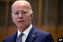 Presiden Joe Biden berbicara di Gereja Baptis St. John di Colombia, 28 Januari 2024. (Foto: AP)