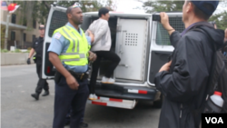中國訪民馬永田遭美國特勤局逮捕。（視頻截圖）