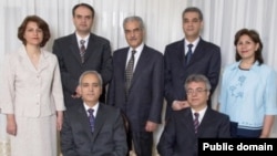رهبران جامعه بهایی ایران که به اتهام "جاسوسی برای اسرائیل" هر یک به ۲۰ سال زندان محکوم شده‌اند. فریبا کمال‌آبادی نفر سمت چپ است.