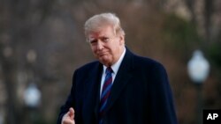 Shugaban Amurka Donald Trump ranar 8 ga watan Fabrarirun 2019 a farfajiyar Fadar White House