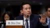 CEO TikTok Shou Zi Chew memberikan kesaksian dalam sesi sidang di hadapan anggota Senat AS di Gedung Capitol, Washington, pada 31 Januari 2024. (Foto: Reuters/Nathan Howard)