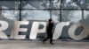 Kantor pusat raksasa minyak Spanyol, Repsol, di Madrid (foto: ilustrasi). 