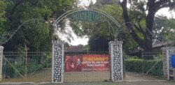Kondisi kompleks makam Mangkunegara VI sepi di masa pandemi, Selasa (30/11). (Foto : VOA/ Yudha Satriawan)