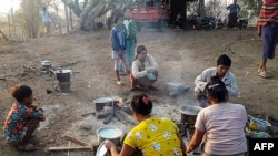 တောတောငျထဲထှကျပွေးနကွေတဲ့ ကနီဒသေခံရှာသားမြား