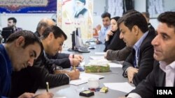 علیرضا فغانی داور بین المللی فوتبال هم برای نامزدی انتخابات شورای شهر تهران ثبت نام کرد.