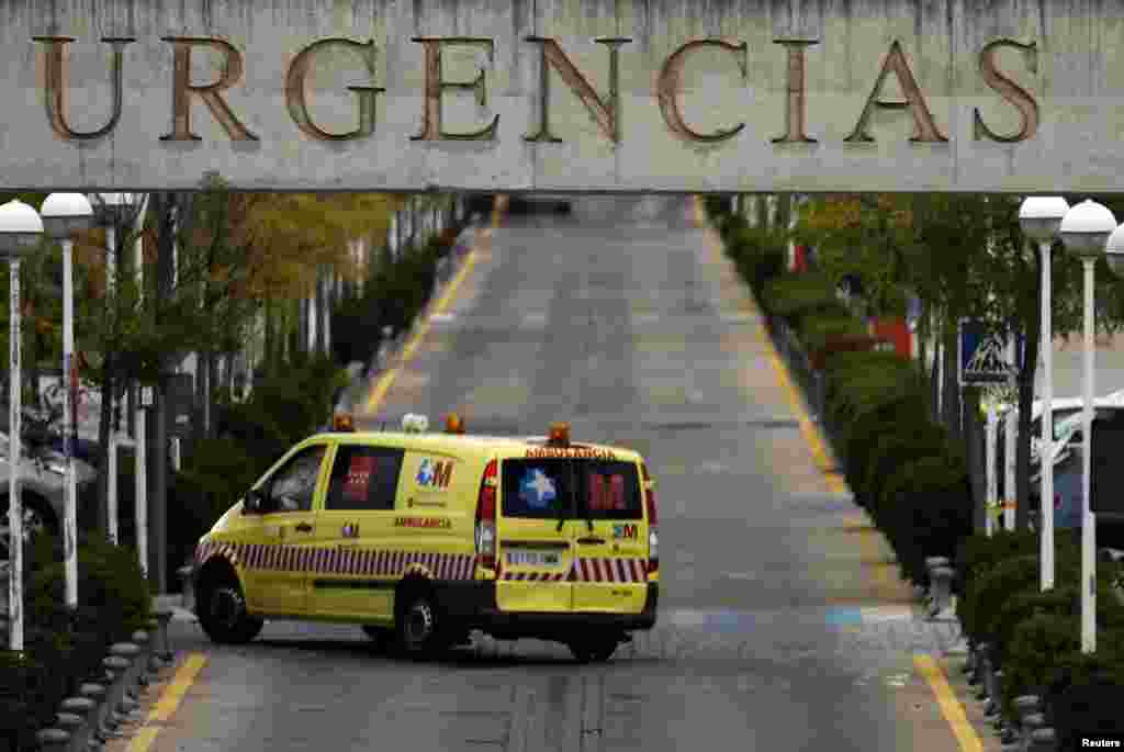 The health of a Spanish nurse who has contracted Ebola worsened on Thursday and four other people were put into isolation at Alcorcon Hospital, in Madrid, Oct. 9, 2014.
