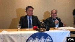 台灣民進黨立委王定宇(圖左）2019年9月14日在華盛頓參加台灣人公共事務會國會倡議年會前舉行記者會，右邊為台灣人公共事務會總會長郭正光（美國之音鍾辰芳拍攝）