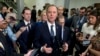Ketua Komite Intelijen DPR AS, Adam Schiff, didampingi manajer pemakzulan, Ketua Komite Kehakiman DPR AS, dan anggota lainnya: Jerrold Nadler, Hakeem Jeffries, Sylvia Garcia, Val Demings (Foto: dok).