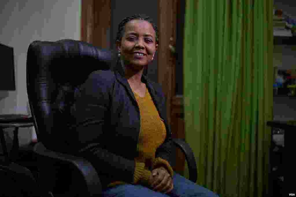 Tahani Gassim, a physiologist who works with African refugees is a Nubian from Sudan says, "African refugees face too much discrimination, even me. Average Egyptians do not know much about our culture and where we came from." (H. Elrasam/VOA)