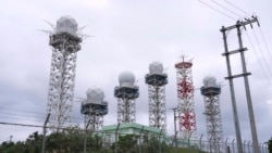 日本自衛隊在日本西部邊境的與那國島上設立雷達塔。 (圖片來源：美聯社)