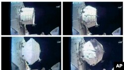 Foto dari NASA ini menunjukkan ruang eksperimen baru yang di stasiun luar angkasa internasional, 28 Mei 2016. 