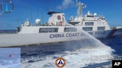 2023 年 8 月 5 日，一艘中國海警船在南中國海第二托馬斯礁（中國所稱的仁愛礁）附近，對菲律賓海岸警衛隊船的補給船使用水炮，封鎖了該船的航行路線。