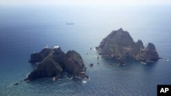 日本将派内阁府政务官松本洋平出席星期天的“竹岛日”庆典、也就是韩国所称的独岛的庆典