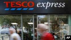 Salah satu toko Tesco di London, 22 September 2014. (Foto: dok). 