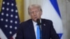 Prezidan Donald Trump pale pandan yon konferans pou lapres ak Premye Minis Izrayelyen Benjamin Netanyahu nan Lamezonblanch, 4 Fevriye 2025.