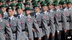 Upacara pengambilan sumpah tentara Jerman di Kementerian Pertahanan di Berlin, Jerman, 20 Juli 2019, sebagai ilustrasi. (Foto: AP/Michael Sohn)