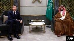 محمد بن سلمان، صدر اعظم عربستان و انتونی بلینکن، وزیر خارجۀ ایالات متحده 