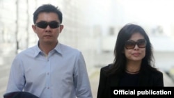 တရားရုံးကနေ ထွက်လာတဲ့ Tay Week Kiat နဲ့ သူ့ဇနီး Chia Yun Ling (March 18, 2019)