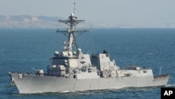  美國海軍導彈驅逐艦“勞倫斯”號在太平洋上行駛 （2015年5月4日）