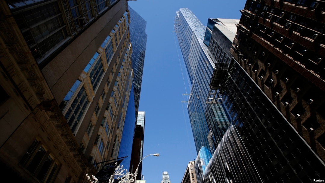 One57, a new luxury skyscraper apartment building under construction on New York City's West 57th street, April 24, 2014.