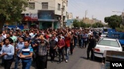 روز پنجشنبه ۱۱ مرداد هزاران نفر در شهرهای بزرگ ایران تظاهرات کردند. 