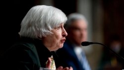 Menteri Keuangan AS Janet Yellen berbicara dalam rapat dengar pendapat dengan komite senat AS di Gedung Capitol, di Washington, pada 30 November 2021. (Foto: AP/Andrew Harnik)