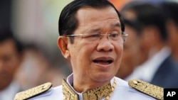 Perdana Menteri Kamboja Hun Sen pada saat menghadiri Hari Kemerdekaan di Phnom Penh, Kamboja, 9 November 2017.