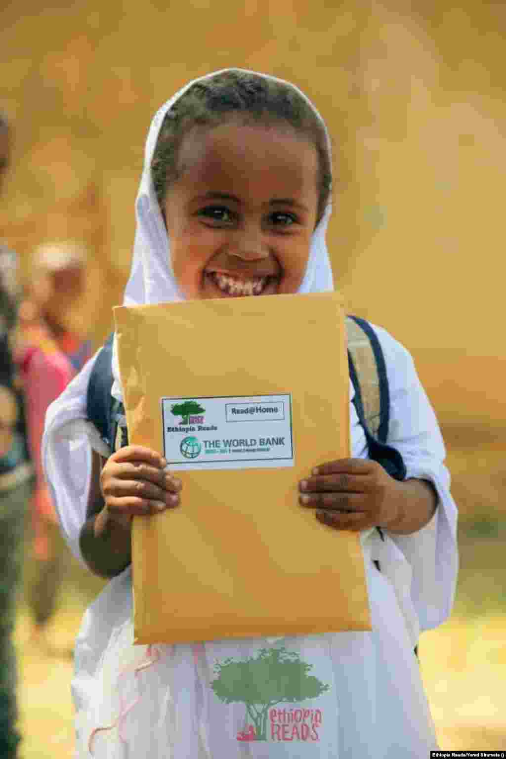 መርሐ-ግብሩ በሺዎች ለሚቆጠሩ ቤተሰቦች እና ህጻናት አዳዲስ ሶስት መጽሃፍትን አዳርሷል/ ኦሮሚያ ክልል ጉርሱም