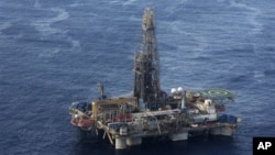 Petróleos e dólares investigados