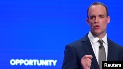 Ministar inostranih poslova Velike Britanije, Dominik Rab, govori o svojim ključnim pozicijama na konferenciji Konzervativne partije u Birmigenu, Velika Britanija, 1. oktobra 2018.