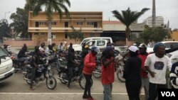 Moto taxistas manifestam-se