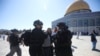 Warga Palestina, Polisi Israel Bentrok Dekat Masjid al-Aqsa
