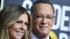 Tom Hanks dan istrinya, Rita Wilson, saat menghadiri penghargaan Golden Globe ke-77 di Beverly Hills, California, 5 Januari 2020. (Foto: Reuters)