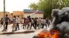 با شدت گرفتن جنگ داخلی سودان، کارمندان سفارت آمریکا این کشور را ترک کردند