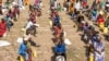 Pembagian bantuan kemanusiaan saat pandemi Covid-19, di kamp Kakuma, Kenya, April 2020. (Photo: SamuelOtieno/Twitter@UNOCHA) 